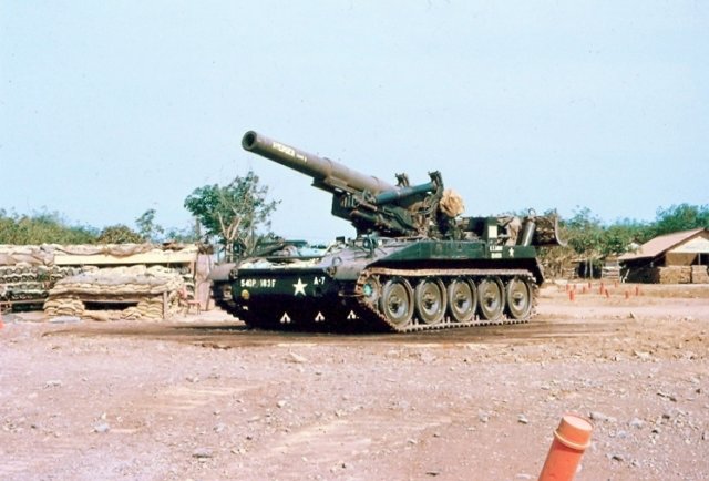 st83rdartilleryatnuidatdec19678inchhowitzer.jpg